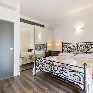 https://appartamento-gemini-2.hotelinveneto.com